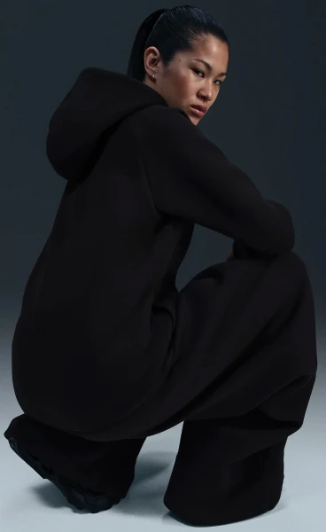 Толстовка жіноча Nike SPORTSWEAR TECH FLEECE WINDRUNNER FULL-ZIP HOODIE чорна HV6747-010