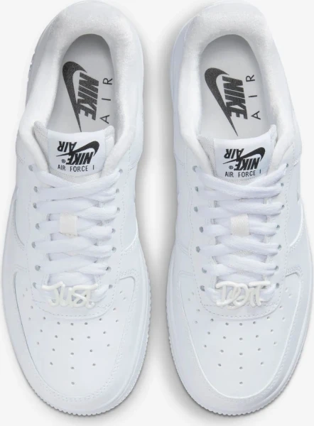 Кросівки жіночі Nike AIR FORCE 1'07 SE JUST DO IT білі FB8251-100