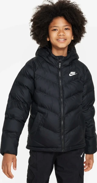Куртка підліткова Nike SPORTSWEAR SYNTHETIC FILL HOODED JACKET чорна FN7730-010
