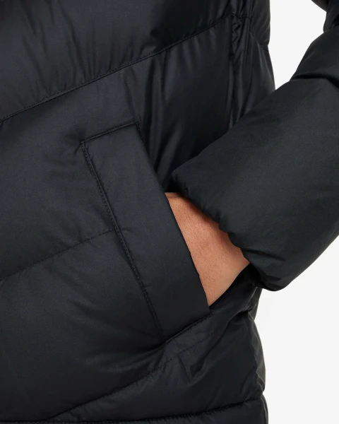 Куртка підліткова Nike SPORTSWEAR SYNTHETIC FILL HOODED JACKET чорна FN7730-010