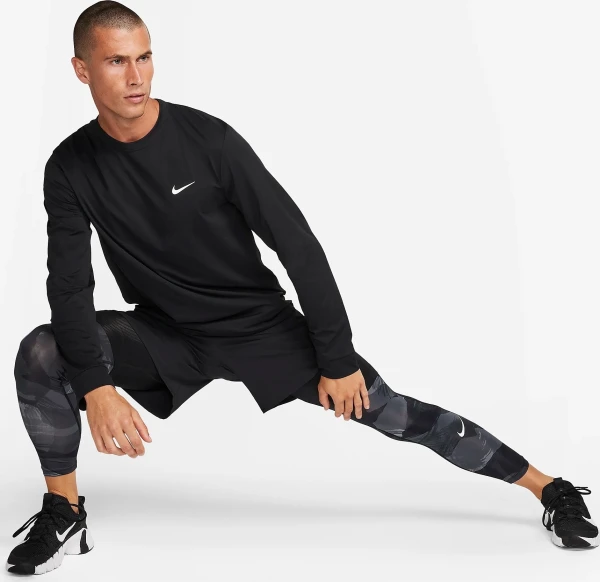 Лонгслив Nike DRI-FIT UV HYVERSE LS черный FB8583-010