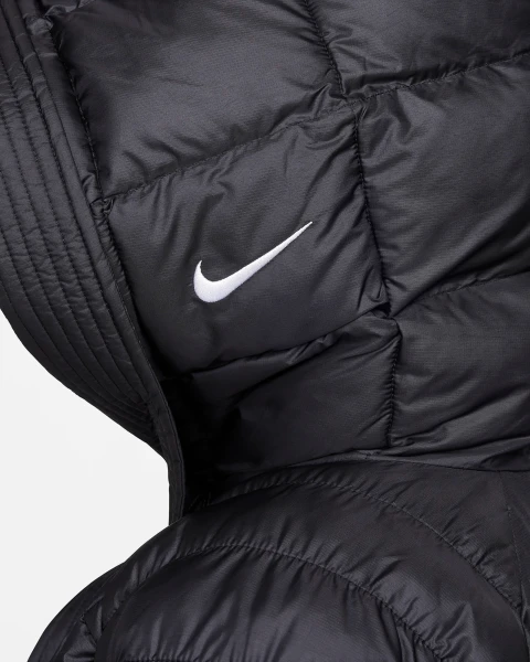 Куртка жіноча Nike SWOOSH PUFFER PRIMALOFT чорна FB8729-010