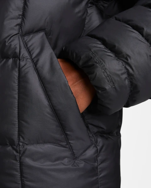 Куртка жіноча Nike SWOOSH PUFFER PRIMALOFT чорна FB8729-010