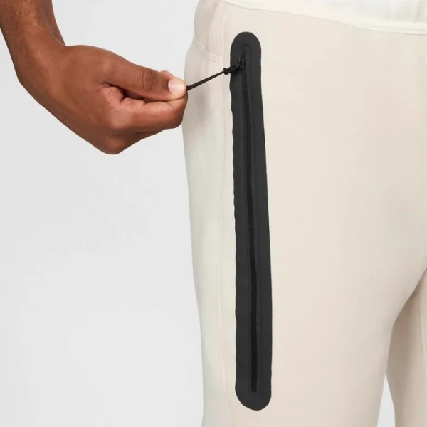 Спортивні штани Nike TECH FLEECE JOGGERS світло-бежеві FB8002-104