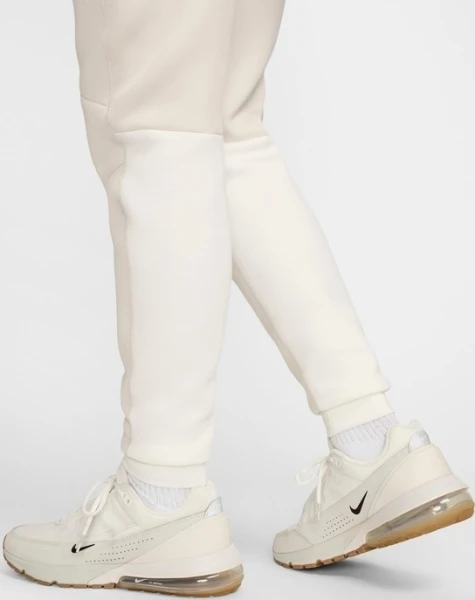 Спортивні штани Nike TECH FLEECE JOGGERS світло-бежеві FB8002-104