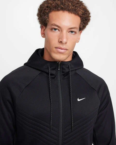 Толстовка Nike THERMA SPHERE WATER-REPELLENT WINTERIZED чорна FZ1107-010