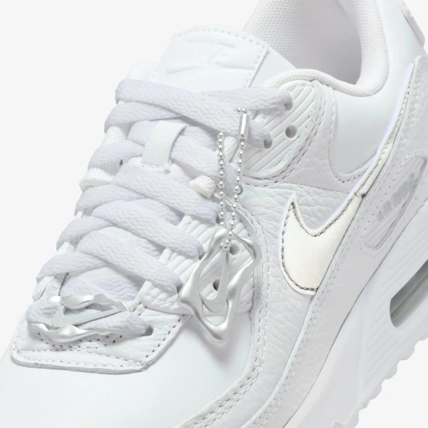 Кросівки жіночі Nike AIR MAX 90 біло-срібні FV0949-100