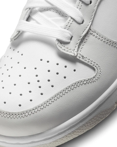 Кроссовки женские Nike DUNK LOW светло-серо-белые DD1503-103