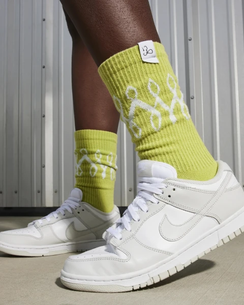 Кроссовки женские Nike DUNK LOW светло-серо-белые DD1503-103