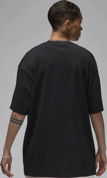 Футболка женская Nike JORDAN ESSENTIALS OVERSIZED черная HM4372-010