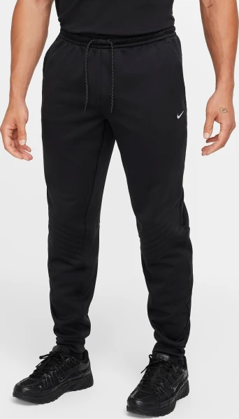 Спортивні штани Nike THERMA SPHERE WATER-REPELLENT WINTERIZED чорні FZ1109-010