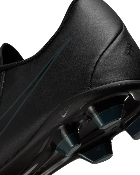 Бутсы Nike PHANTOM GX II CLUB FG/MG черные FJ2557-002