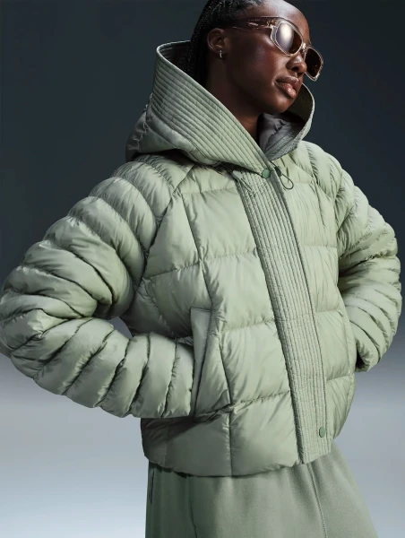 Куртка жіноча Nike SWOOSH PUFFER PRIMALOFT світло-зелена FB8729-370