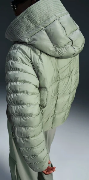 Куртка жіноча Nike SWOOSH PUFFER PRIMALOFT світло-зелена FB8729-370