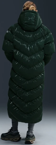 Куртка жіноча Nike WINDPUFFER THERMA-FIT LOOSE HOODED SHINE PARKA темно-зелена FV7827-338