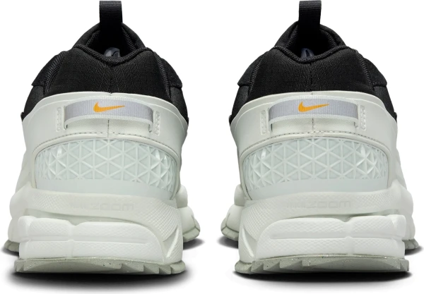 Кросівки Nike ZOOM VOMERO ROAM WINTERIZED чорно-сірі FV2295-001