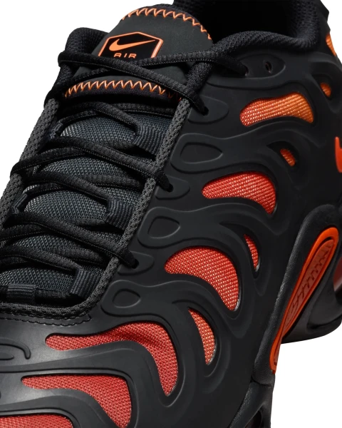 Кроссовки Nike AIR MAX PLUS DRIFT черно-оранжевые FD4290-010