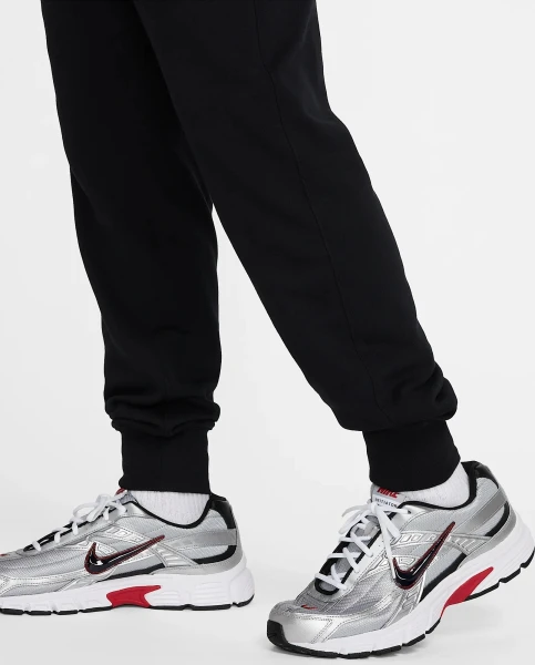 Спортивні штани Nike CLUB FRENCH TERRY TERRY JOGGERS чорні FN3801-010