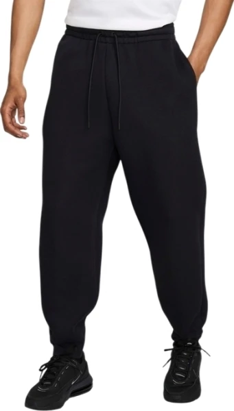 Спортивні штани Nike TECH FLEECE PANTS чорні FZ7593-010 спортивні штани Nike TECH FLEECE PANTS чорні FZ7593-010