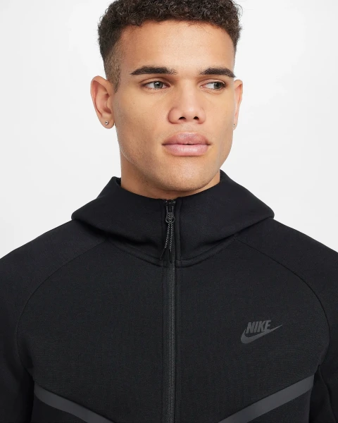Толстовка Nike TECH FULL-ZIP WINDRUNNER HOODIE чорна HV0949-010