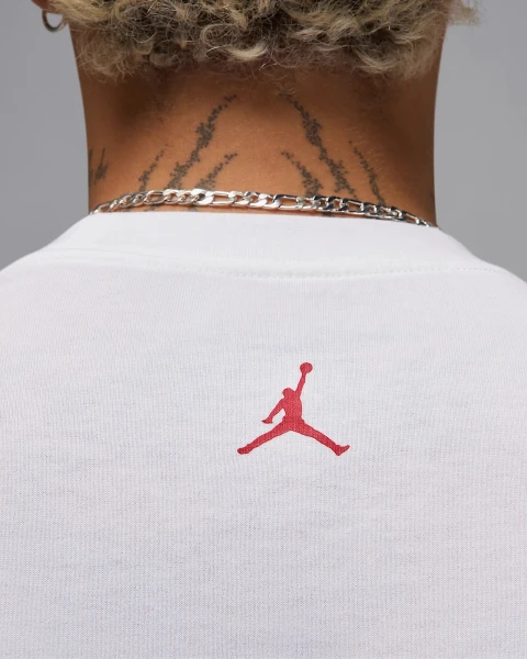 Футболка Nike AJ1 BRAND SNEAKER PATCH белая HJ2326-100