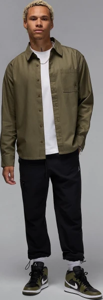Футболка Nike AJ1 BRAND SNEAKER PATCH белая HJ2326-100
