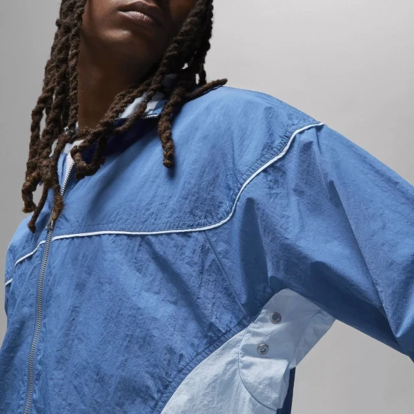 Толстовка Nike JORDAN ESSENTIALS STATEMENT WARMUP JACKET синьо-блакитна DV7624-485