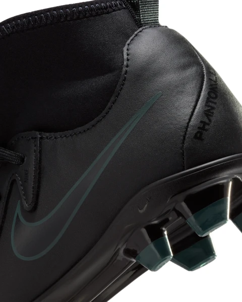 Бутсы детские Nike JR PHANTOM LUNA II CLUB FG/MG черные FJ2601-002
