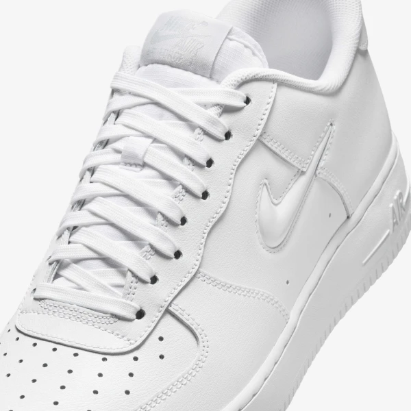 Кроссовки Nike AIR FORCE 1 JEWEL белые HM0621-100