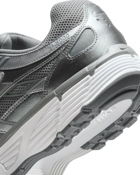 Кроссовки Nike P-6000 серебряные CD6404-023