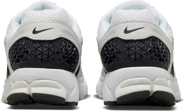 Кроссовки Nike ZOOM VOMERO 5 бело-кремово-черные FB9149-101