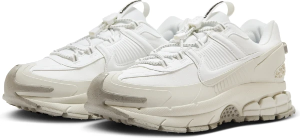 Кроссовки Nike ZOOM VOMERO ROAM WINTERIZED бежево-белые HV5951-100