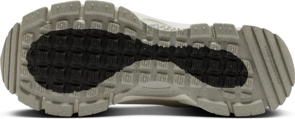 Кроссовки Nike ZOOM VOMERO ROAM WINTERIZED бежево-белые HV5951-100