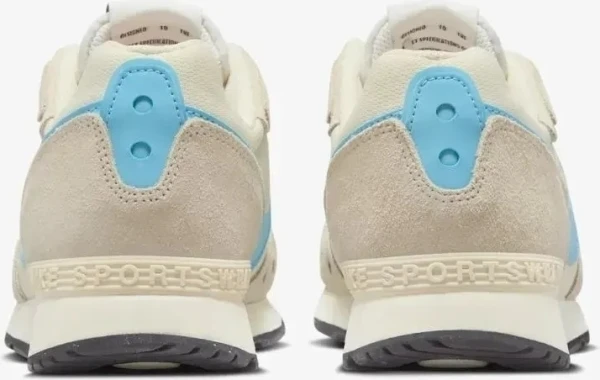 Кросівки жіночі Nike VENTURE RUNNER бежево-блакитні CK2948-114