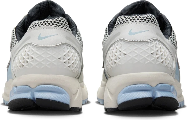 Кроссовки женские Nike ZOOM VOMERO 5 бело-голубые FQ7079-001