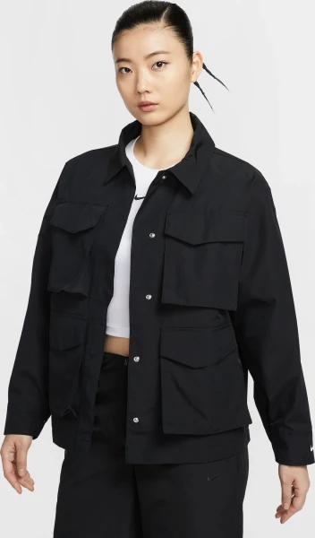 Куртка женская Nike SPORTSWEAR ESSENTIALS WOVEN CARGO JACKET черная HJ1007-010