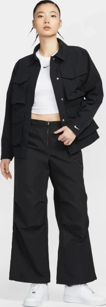 Куртка женская Nike SPORTSWEAR ESSENTIALS WOVEN CARGO JACKET черная HJ1007-010