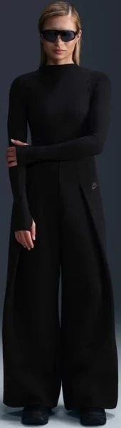 Спортивні штани жіночі Nike SPORTSWEAR TECH FLEECE HIGH-WAISTED PLEATED PANTS чорні FV8052-010