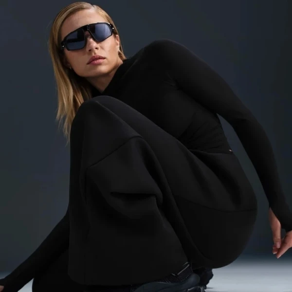 Спортивні штани жіночі Nike SPORTSWEAR TECH FLEECE HIGH-WAISTED PLEATED PANTS чорні FV8052-010