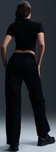 Спортивные штаны женские Nike WINDRUNNER HIGH-WAISTED WOVEN OPEN-HEM PANTS черные FV7655-010