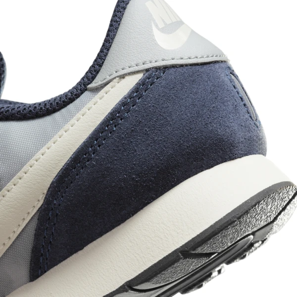 Кросівки підліткові Nike MD VALIANT (GS) темно-синьо-димчасто-блакитні CN8558-408