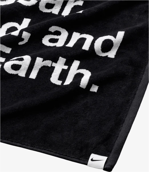Рушник Nike TOWEL ACG GRAPHIC чорно-білий N.101.3206.012.OS