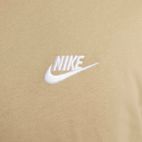 Футболка Nike SPORTSWEAR CLUB TEE бежевая AR4997-297