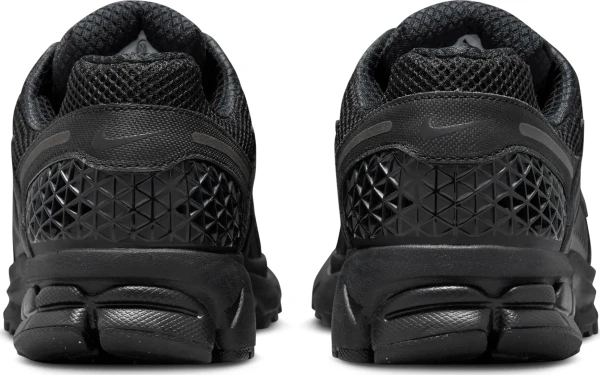 Кросівки Nike ZOOM VOMERO 5 чорні HF1553-001
