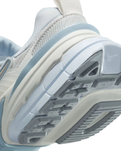 Кроссовки женские Nike V2K RUN бело-голубые FD0736-009