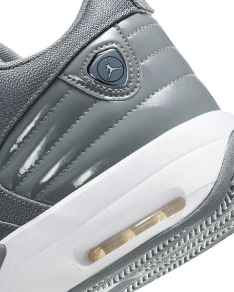 Кросівки Nike JORDAN MAX AURA 6 сірі FQ8298-002
