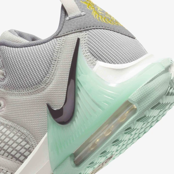 Кросівки баскетбольні Nike LEBRON WITNESS VII сіро-м'ятні DM1123-006