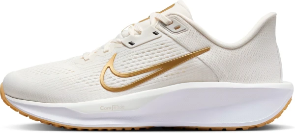 Кросівки бігові жіночі Nike QUEST 6 кремово-золоті FD6034-003