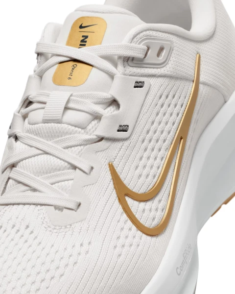 Кросівки бігові жіночі Nike QUEST 6 кремово-золоті FD6034-003