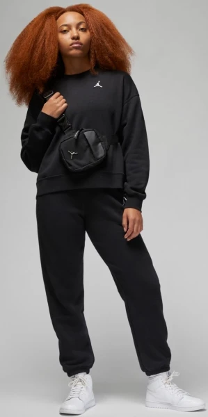 Свитшот женский Nike JORDAN BROOKLYN FLEECE CREWNECK черный FN4491-010